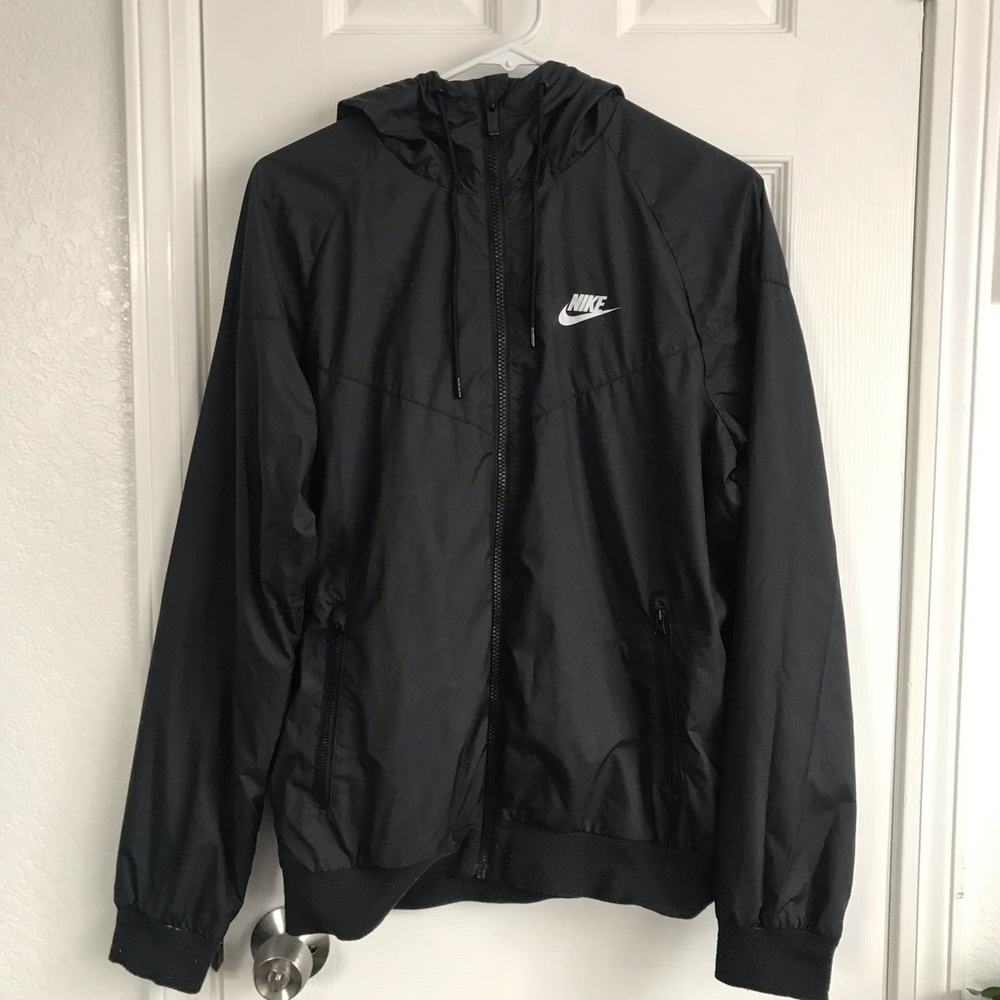men’s nike windrunner hooded windbreaker size s